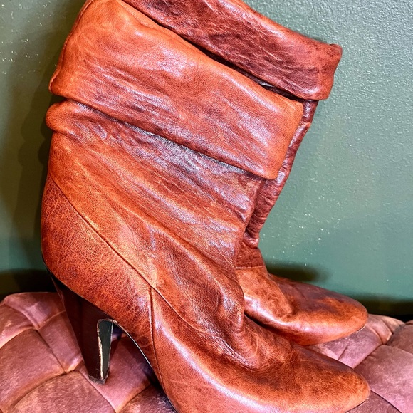 Vintage Cognac Italian Leather Slouchy Booties with Wood Stacked Heel - Picture 4 of 7